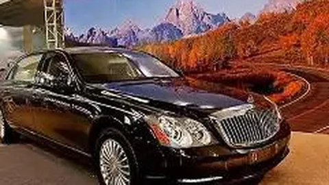 外院女子足球队力克群雄，五人制赛事中大放异彩！